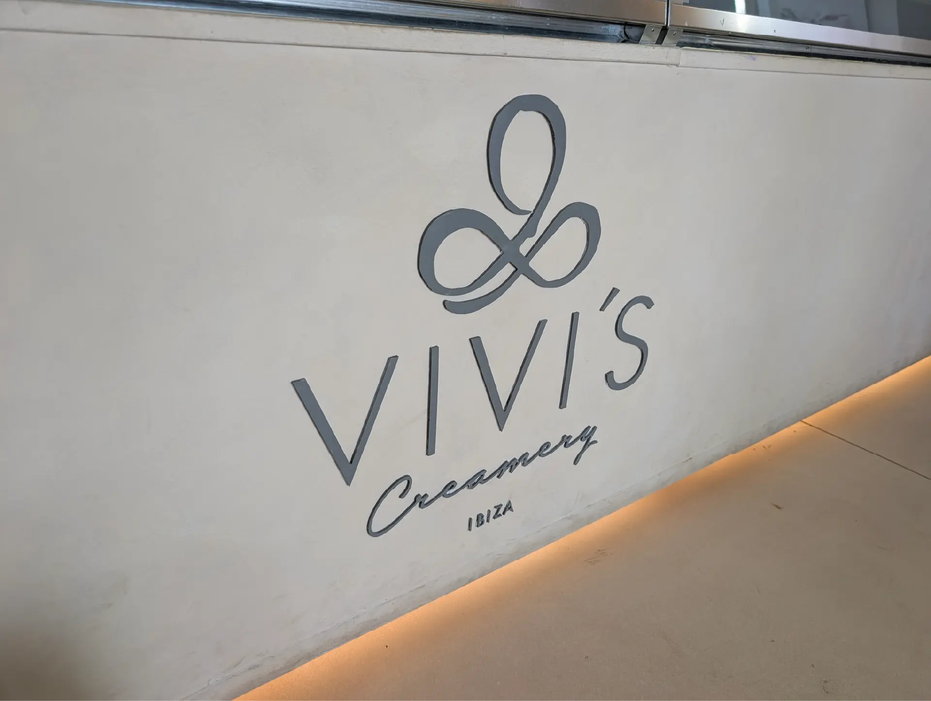 Letras corpóreas Vivi's Creamery — Arcoirisprint